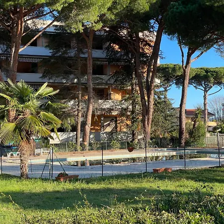 Il Pino Apartment *